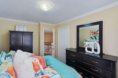 Photo 38 at 70 Bellona Street, West Woodbridge, Vaughan