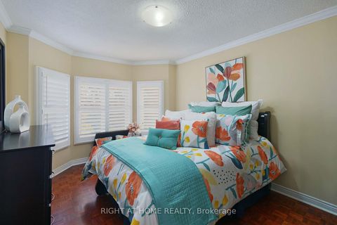 Photo 40 at 70 Bellona Street, West Woodbridge, Vaughan