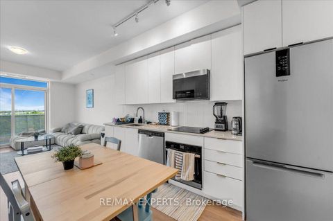 Photo 7 at 828 - 498 Caldari Road, Concord, Vaughan