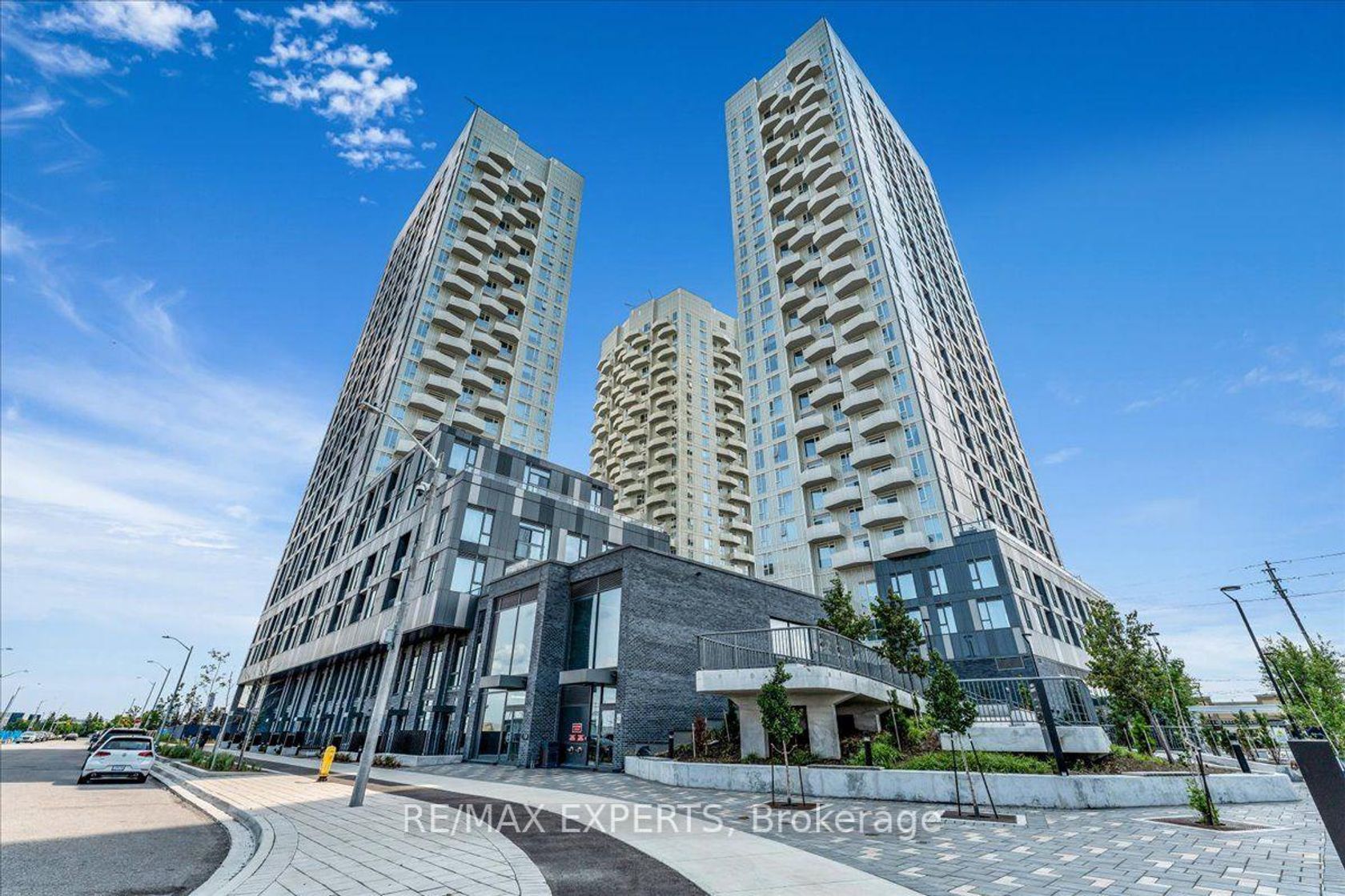 828 - 498 Caldari Road, Concord, Vaughan photo 1