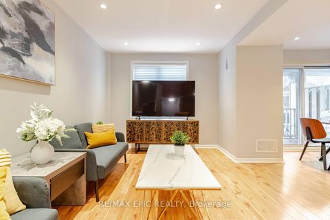 Photo 2 at 732 - 75 Weldrick Road E, Observatory, Richmond Hill