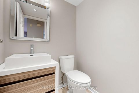 Photo 9 at 732 - 75 Weldrick Road E, Observatory, Richmond Hill