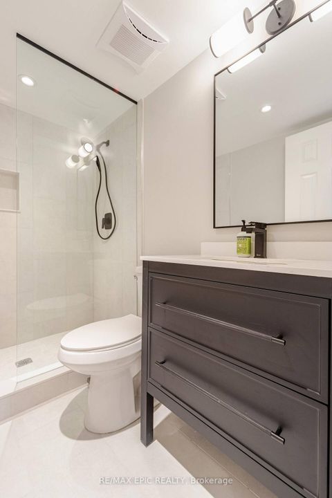 Photo 15 at 732 - 75 Weldrick Road E, Observatory, Richmond Hill