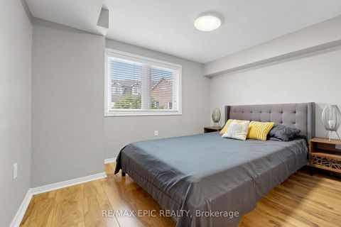 Photo 16 at 732 - 75 Weldrick Road E, Observatory, Richmond Hill