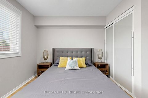 Photo 17 at 732 - 75 Weldrick Road E, Observatory, Richmond Hill