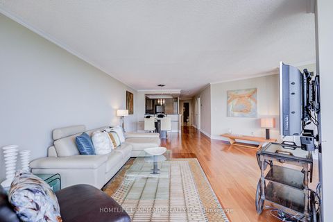 Photo 13 at PH 05 - 10 Kenneth Avenue, Willowdale East, Toronto