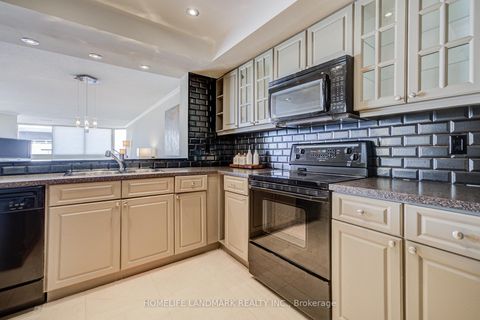 Photo 16 at PH 05 - 10 Kenneth Avenue, Willowdale East, Toronto