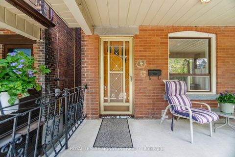 Photo 4 at 43 Marchmount Road, Wychwood, Toronto