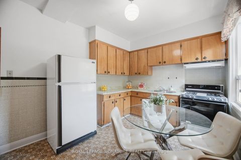 Photo 18 at 43 Marchmount Road, Wychwood, Toronto