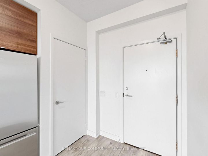 Photo 4 at 3302 - 121 Mcmahon Drive, Bayview Village, Toronto