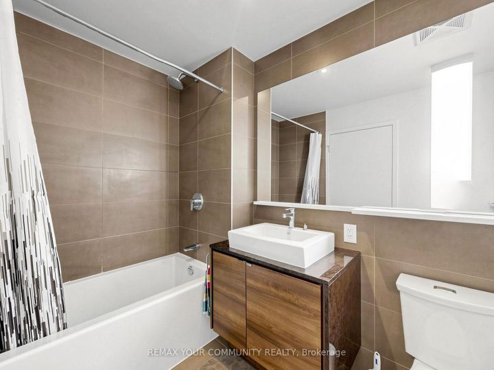 Photo 12 at 3302 - 121 Mcmahon Drive, Bayview Village, Toronto