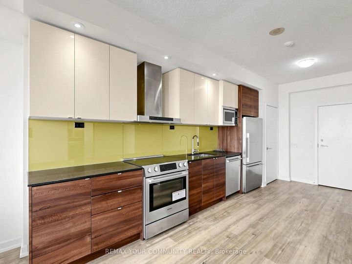 Photo 14 at 3302 - 121 Mcmahon Drive, Bayview Village, Toronto