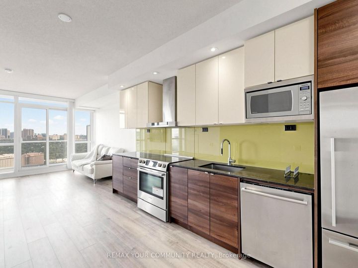 Photo 16 at 3302 - 121 Mcmahon Drive, Bayview Village, Toronto