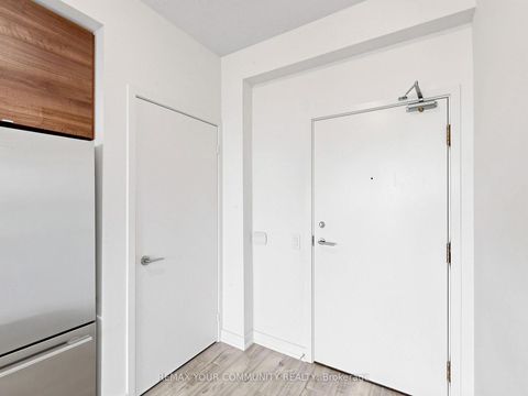 Photo 4 at 3302 - 121 Mcmahon Drive, Bayview Village, Toronto