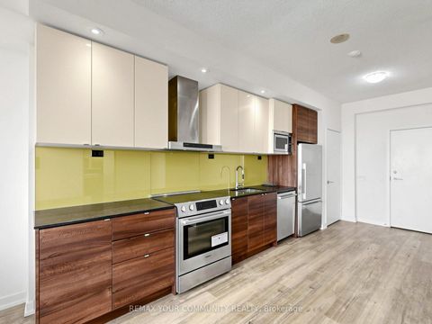 Photo 14 at 3302 - 121 Mcmahon Drive, Bayview Village, Toronto