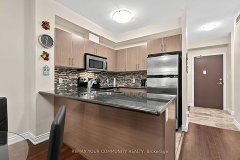 Photo 12 at 438 - 281 Woodbridge Avenue, West Woodbridge, Vaughan