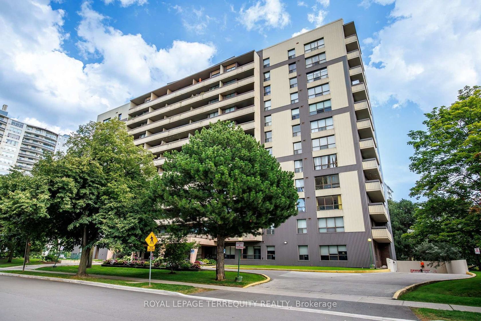 1203 - 100 Canyon Avenue, Bathurst Manor, Toronto photo number 2