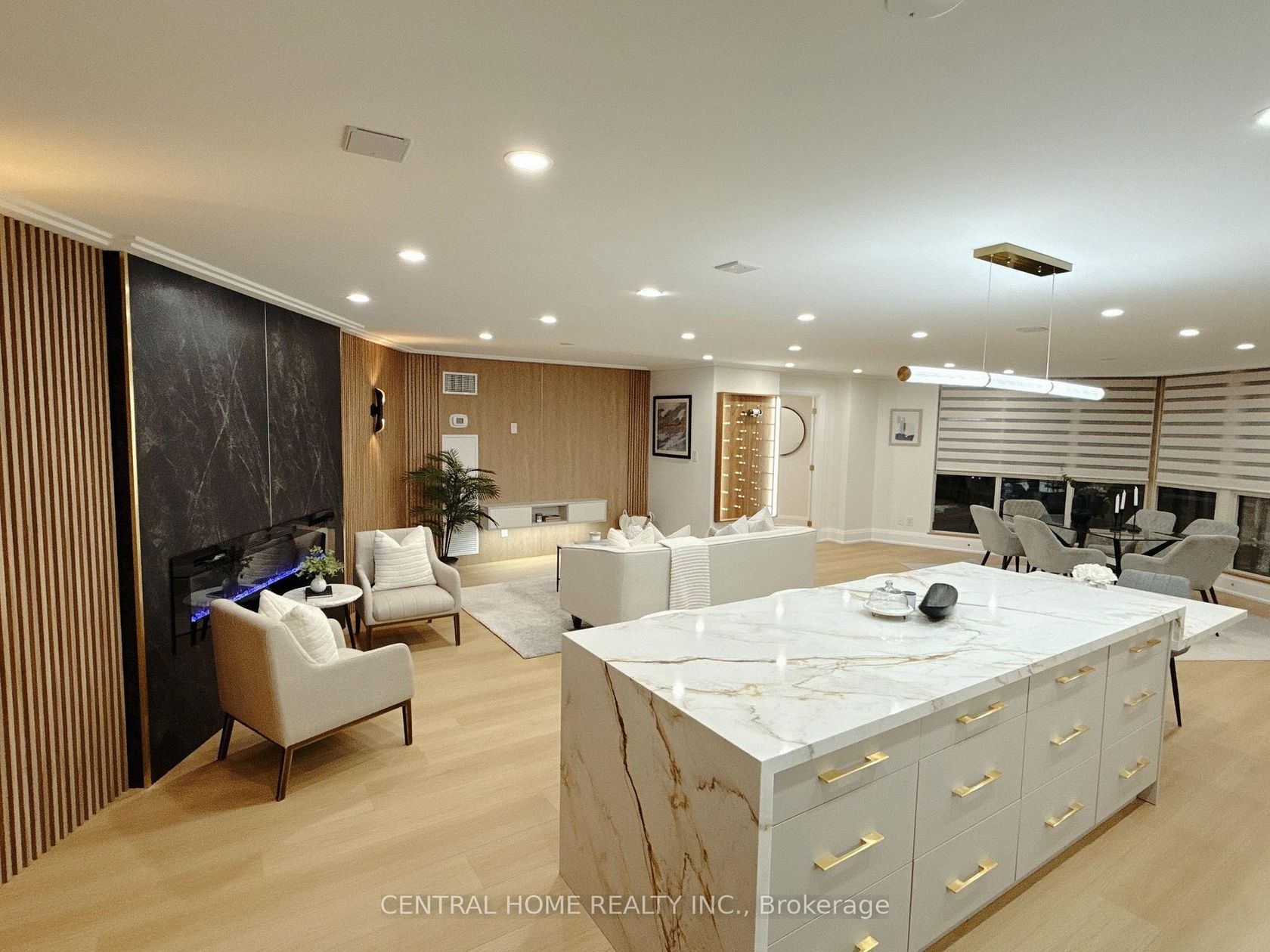 302 - 85 SKYMARK Drive, Hillcrest Village, Toronto 