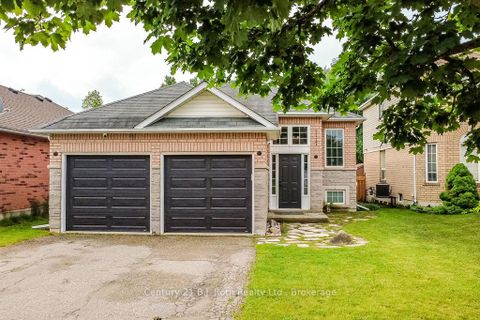 Photo 2 at 1117 Corrie Street, Alcona, Innisfil