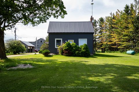Photo 3 at 5803 26 Highway, Rural Clearview, Clearview