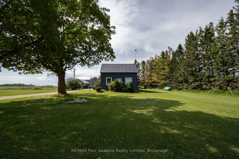 Photo 4 at 5803 26 Highway, Rural Clearview, Clearview
