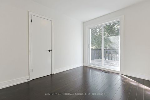 Photo 9 at 314 Wenlock Avenue, Harding, Richmond Hill