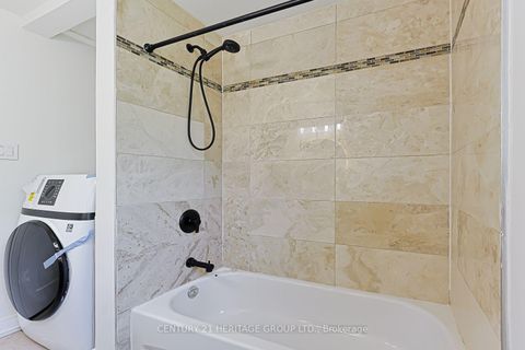 Photo 14 at 314 Wenlock Avenue, Harding, Richmond Hill