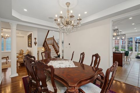 Photo 9 at 8 Yemina Gate, Patterson, Vaughan