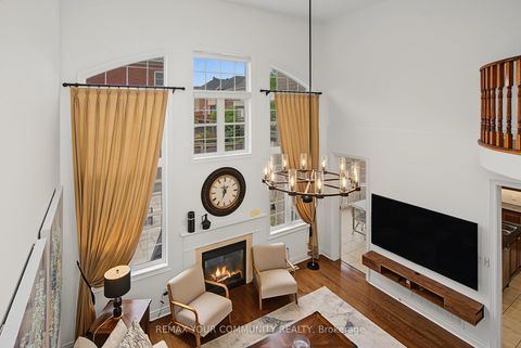 Photo 21 at 8 Yemina Gate, Patterson, Vaughan