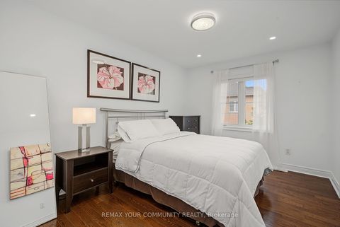 Photo 31 at 8 Yemina Gate, Patterson, Vaughan