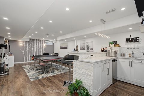 Photo 39 at 8 Yemina Gate, Patterson, Vaughan
