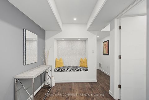 Photo 41 at 8 Yemina Gate, Patterson, Vaughan