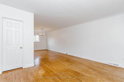 Photo 8 at 6 Dittmer Crescent, Clairville, Toronto