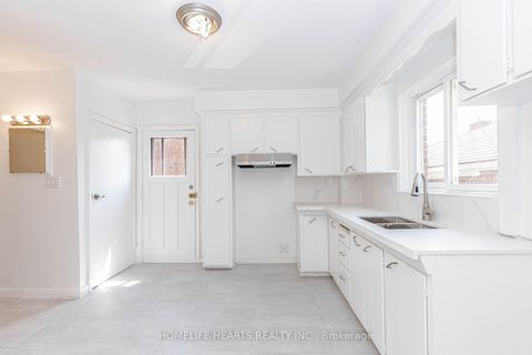 Photo 17 at 6 Dittmer Crescent, Clairville, Toronto