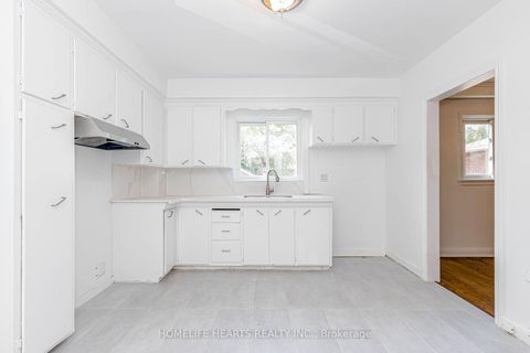 Photo 18 at 6 Dittmer Crescent, Clairville, Toronto
