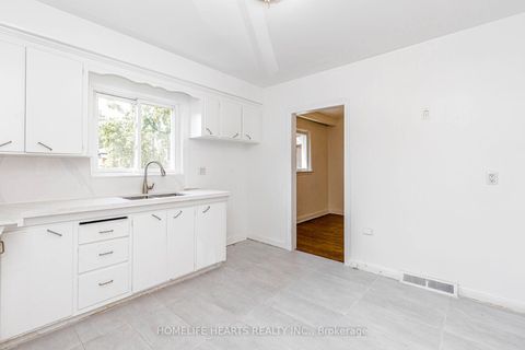 Photo 19 at 6 Dittmer Crescent, Clairville, Toronto