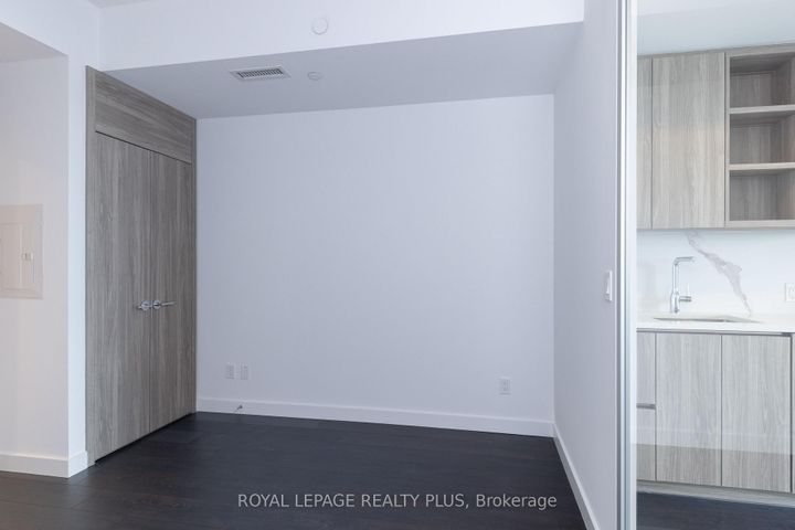 Photo 12 at 662 - 68 Esther Shiner Boulevard, Bayview Village, Toronto