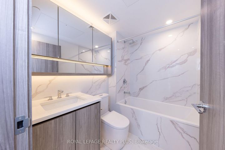 Photo 20 at 662 - 68 Esther Shiner Boulevard, Bayview Village, Toronto