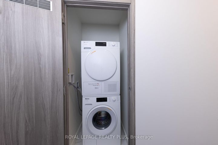Photo 22 at 662 - 68 Esther Shiner Boulevard, Bayview Village, Toronto