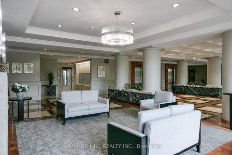 Photo 3 at 814 - 11 Townsgate Drive, Yorkhill, Vaughan
