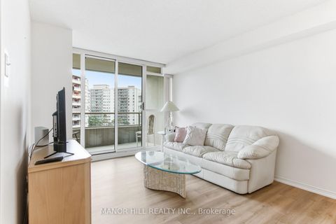 Photo 7 at 814 - 11 Townsgate Drive, Yorkhill, Vaughan