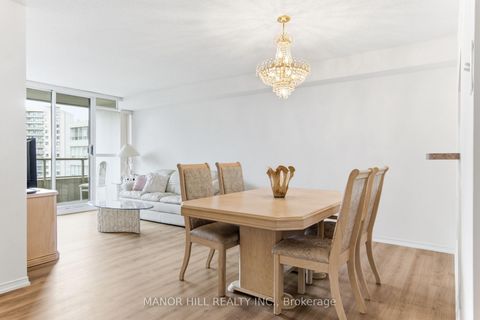 Photo 15 at 814 - 11 Townsgate Drive, Yorkhill, Vaughan