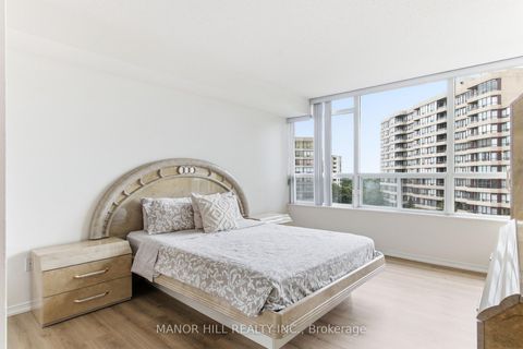 Photo 22 at 814 - 11 Townsgate Drive, Yorkhill, Vaughan