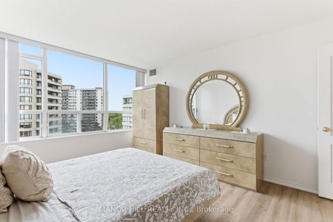 Photo 24 at 814 - 11 Townsgate Drive, Yorkhill, Vaughan