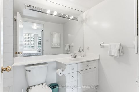Photo 27 at 814 - 11 Townsgate Drive, Yorkhill, Vaughan