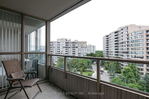 Photo 33 at 814 - 11 Townsgate Drive, Yorkhill, Vaughan