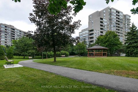 Photo 38 at 814 - 11 Townsgate Drive, Yorkhill, Vaughan
