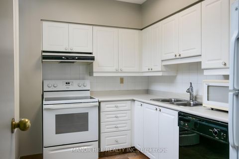 Photo 44 at 814 - 11 Townsgate Drive, Yorkhill, Vaughan