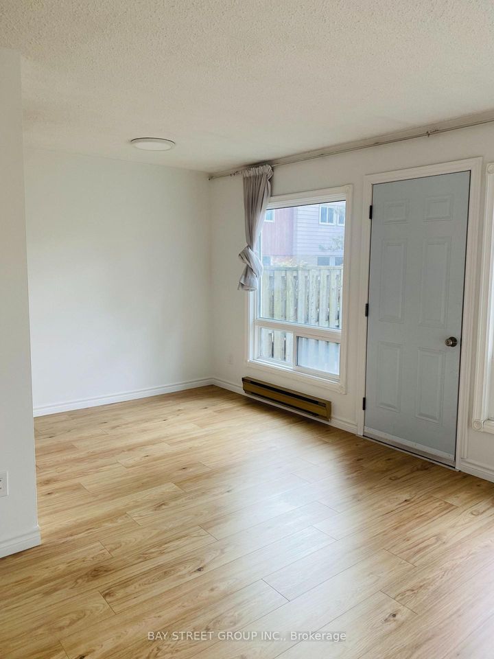 Photo 3 at 44 Woody Vine Way, Bayview Village, Toronto