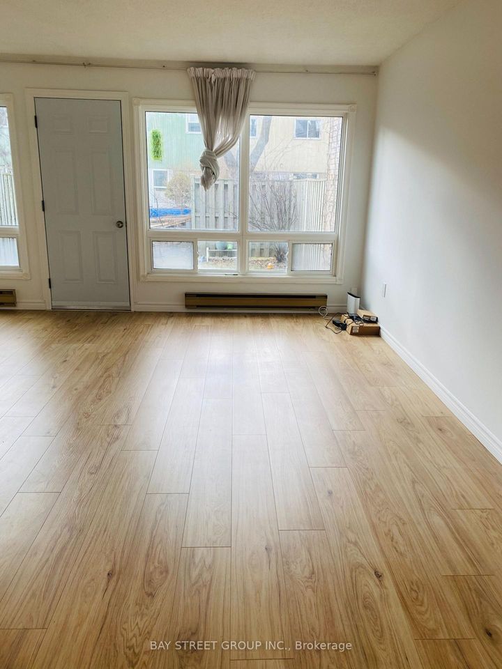 Photo 4 at 44 Woody Vine Way, Bayview Village, Toronto